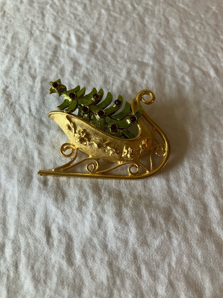 Mylu: Vintage Gold-Tone Sleigh Brooch With Green Christmas Tree & Red Accents